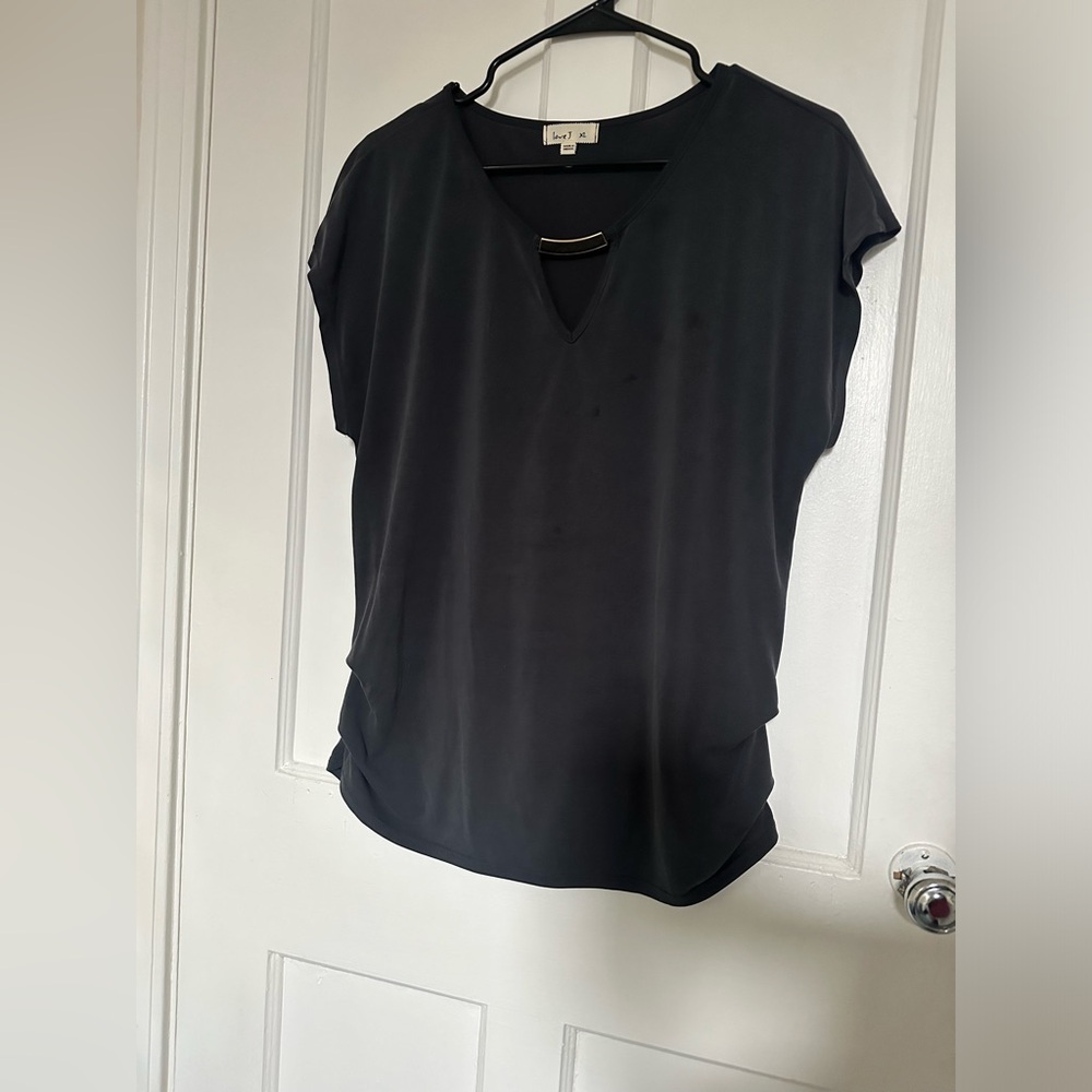 Love J Blouse Size X-Large With Gold Keyhole Neckline
